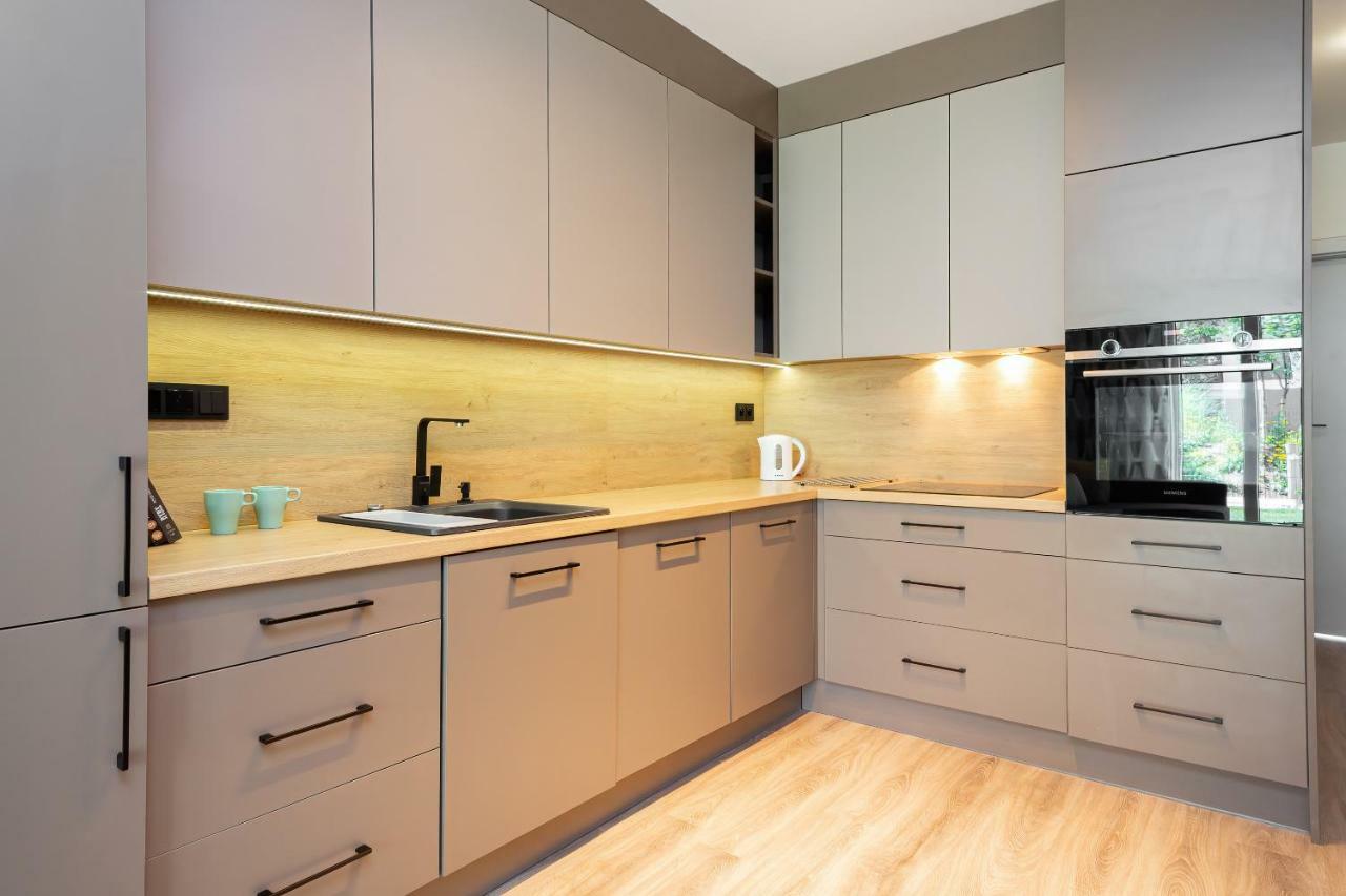 Fort Wola Apartments Warsaw By Noclegi Renters Zimmer foto